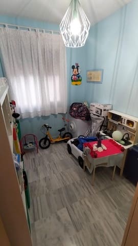 3 makuuhuone Asunto myytävänä paikassa San Fernando mukana 
autotalli - 189 000 € (Ref: 9172433)
