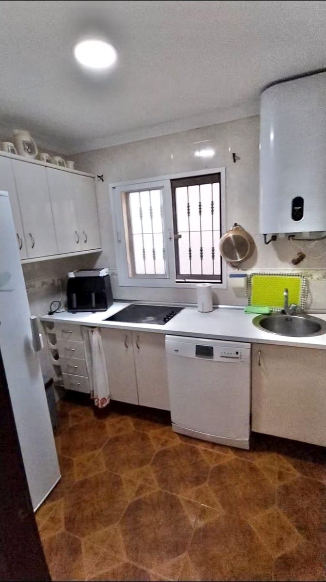 2 soveværelse Villa til salg i Chiclana de la Frontera med garage - € 225.000 (Ref: 9437003)