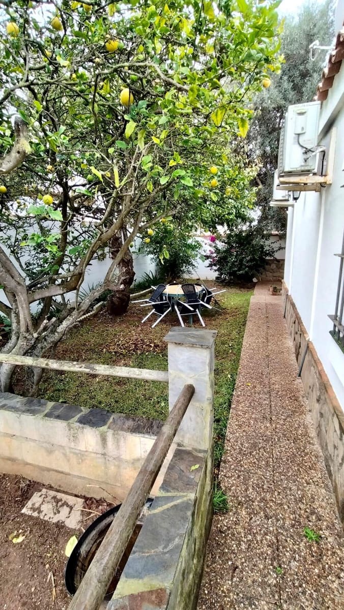 2 soveværelse Villa til salg i Chiclana de la Frontera med garage - € 225.000 (Ref: 9437003)
