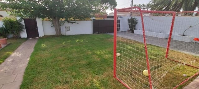 3 soveværelse Villa til salg i Chiclana de la Frontera med garage - € 280.000 (Ref: 9438911)