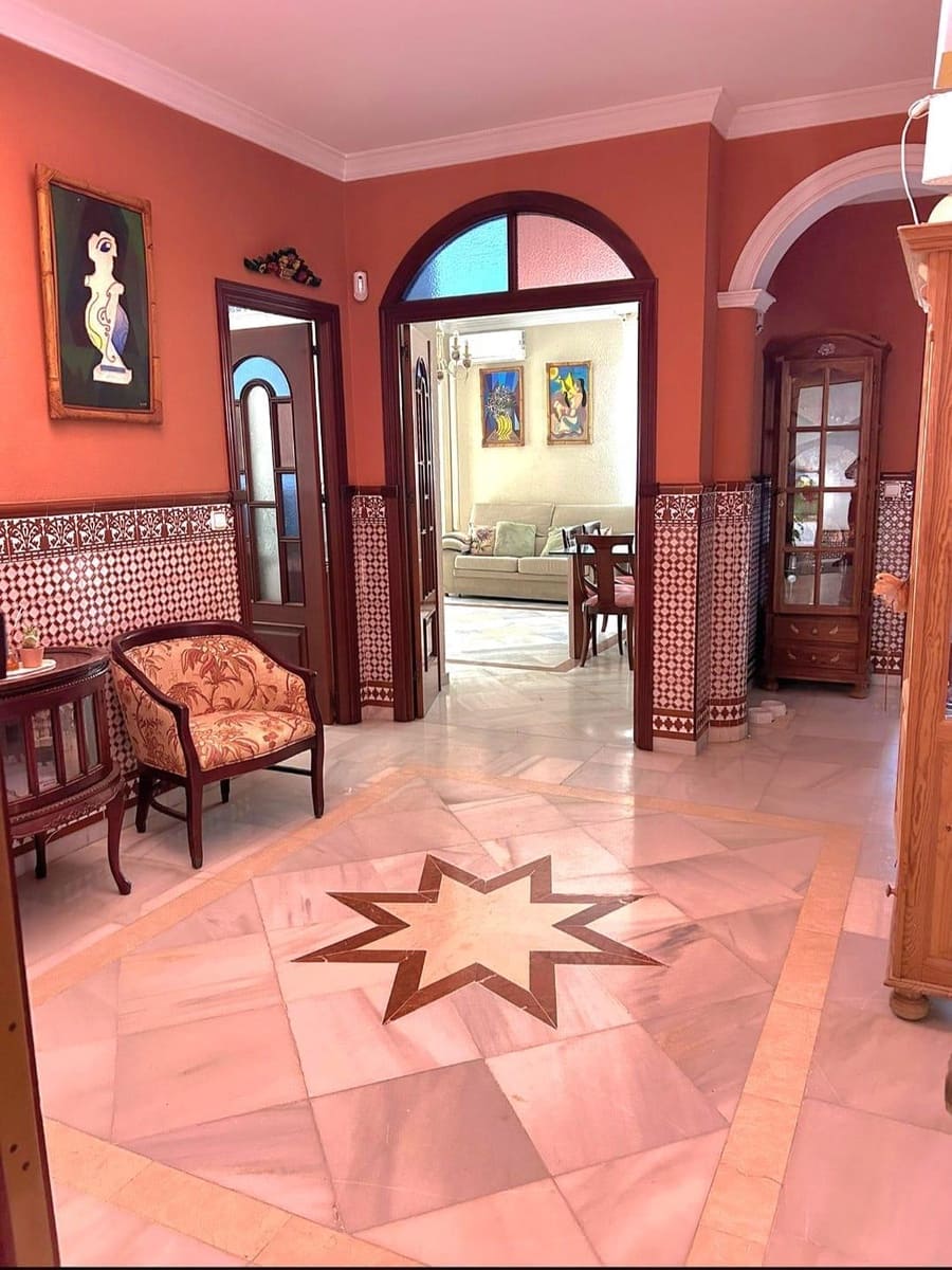 4 soveværelse Villa til salg i Chiclana de la Frontera med garage - € 450.000 (Ref: 9438912)