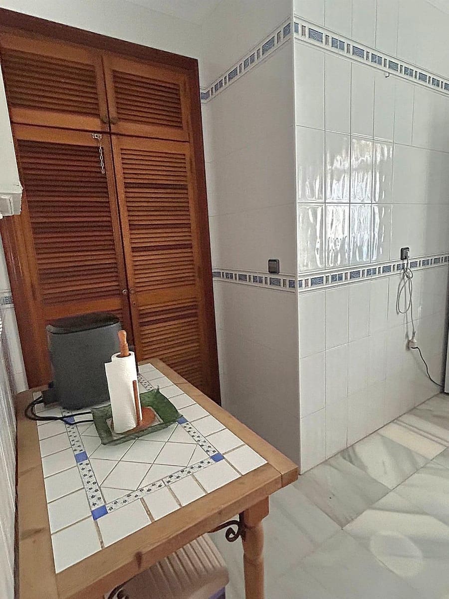 4 soveværelse Villa til salg i Chiclana de la Frontera med garage - € 450.000 (Ref: 9438912)