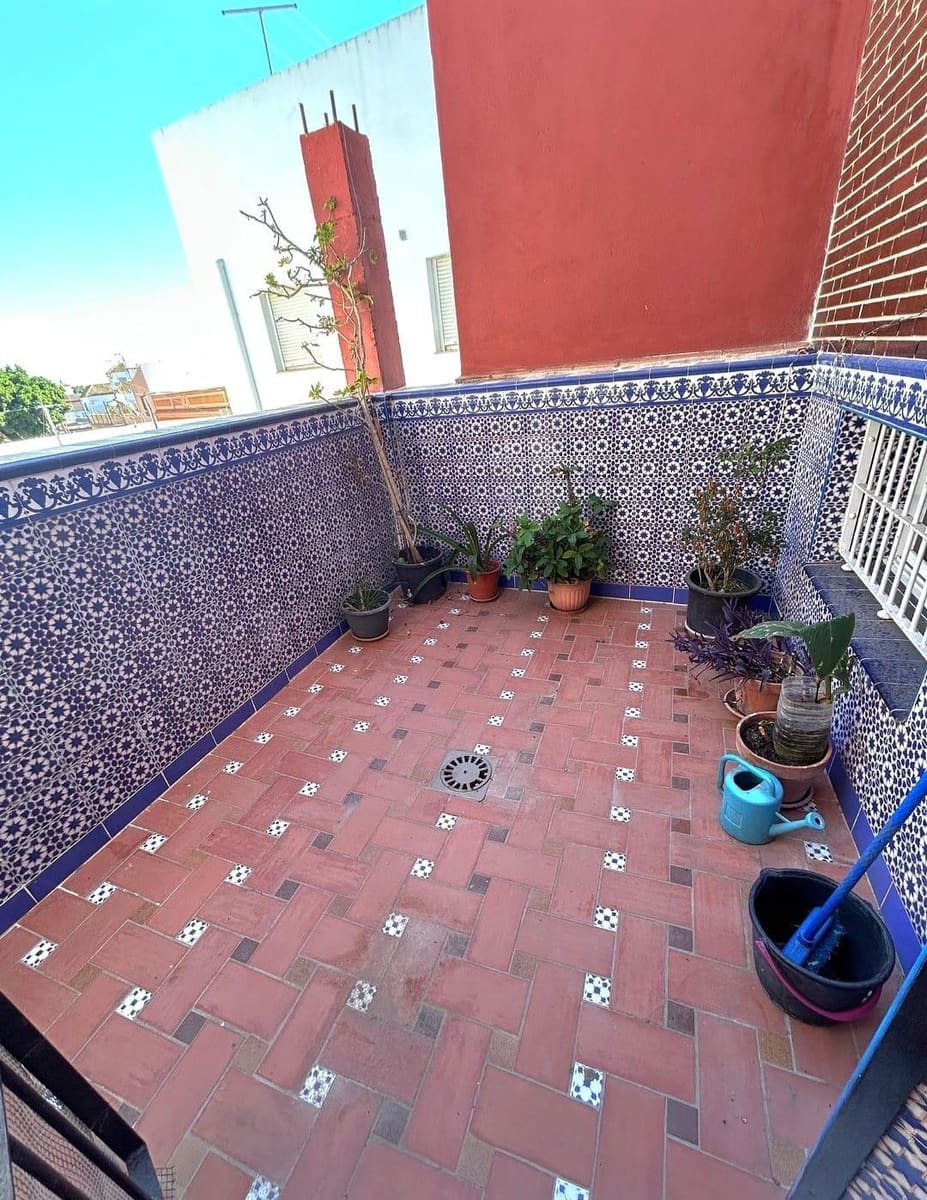 4 soveværelse Villa til salg i Chiclana de la Frontera med garage - € 450.000 (Ref: 9438912)