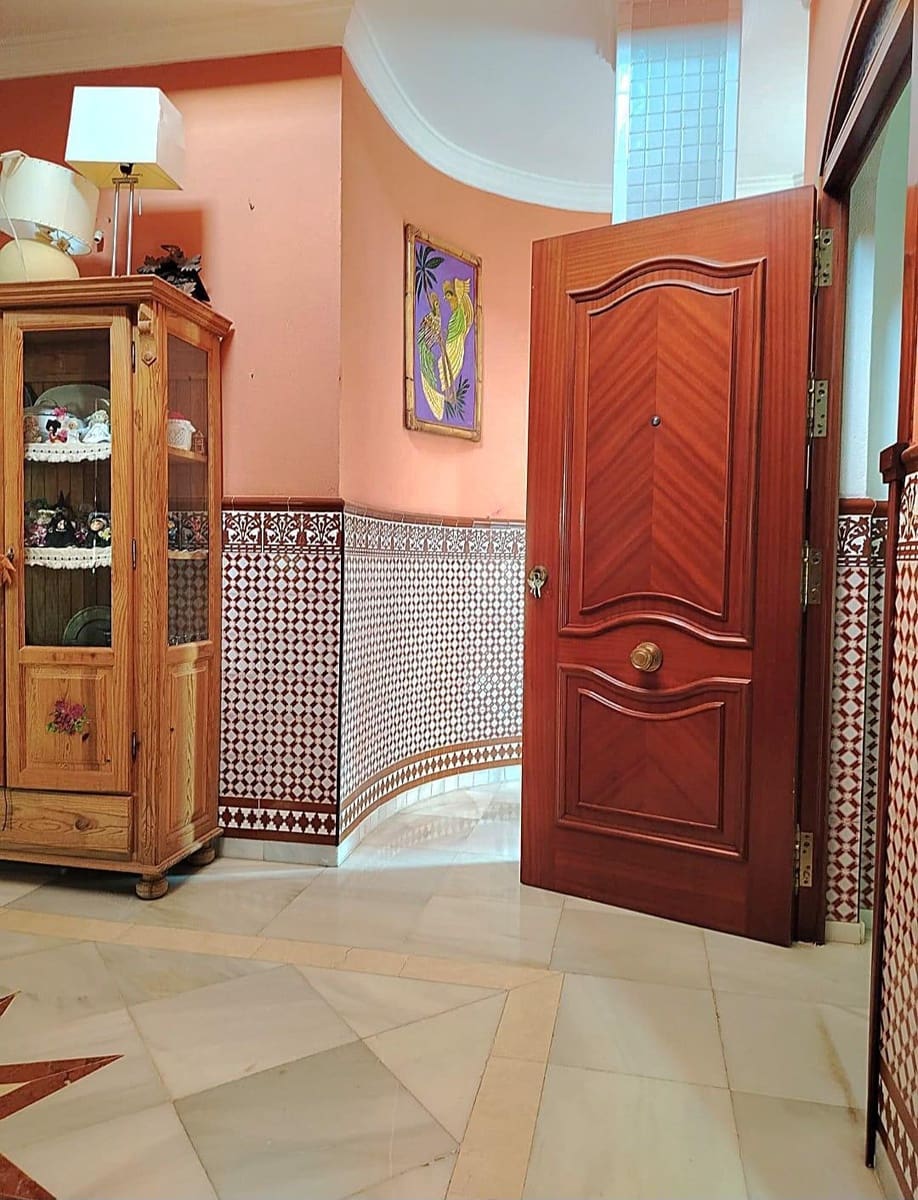 4 soveværelse Villa til salg i Chiclana de la Frontera med garage - € 450.000 (Ref: 9438912)