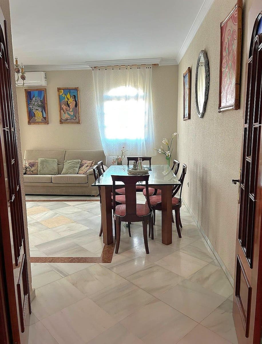 4 soveværelse Villa til salg i Chiclana de la Frontera med garage - € 450.000 (Ref: 9438912)