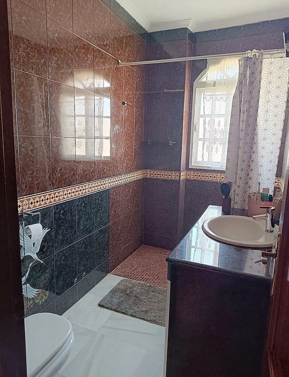 4 soveværelse Villa til salg i Chiclana de la Frontera med garage - € 450.000 (Ref: 9438912)