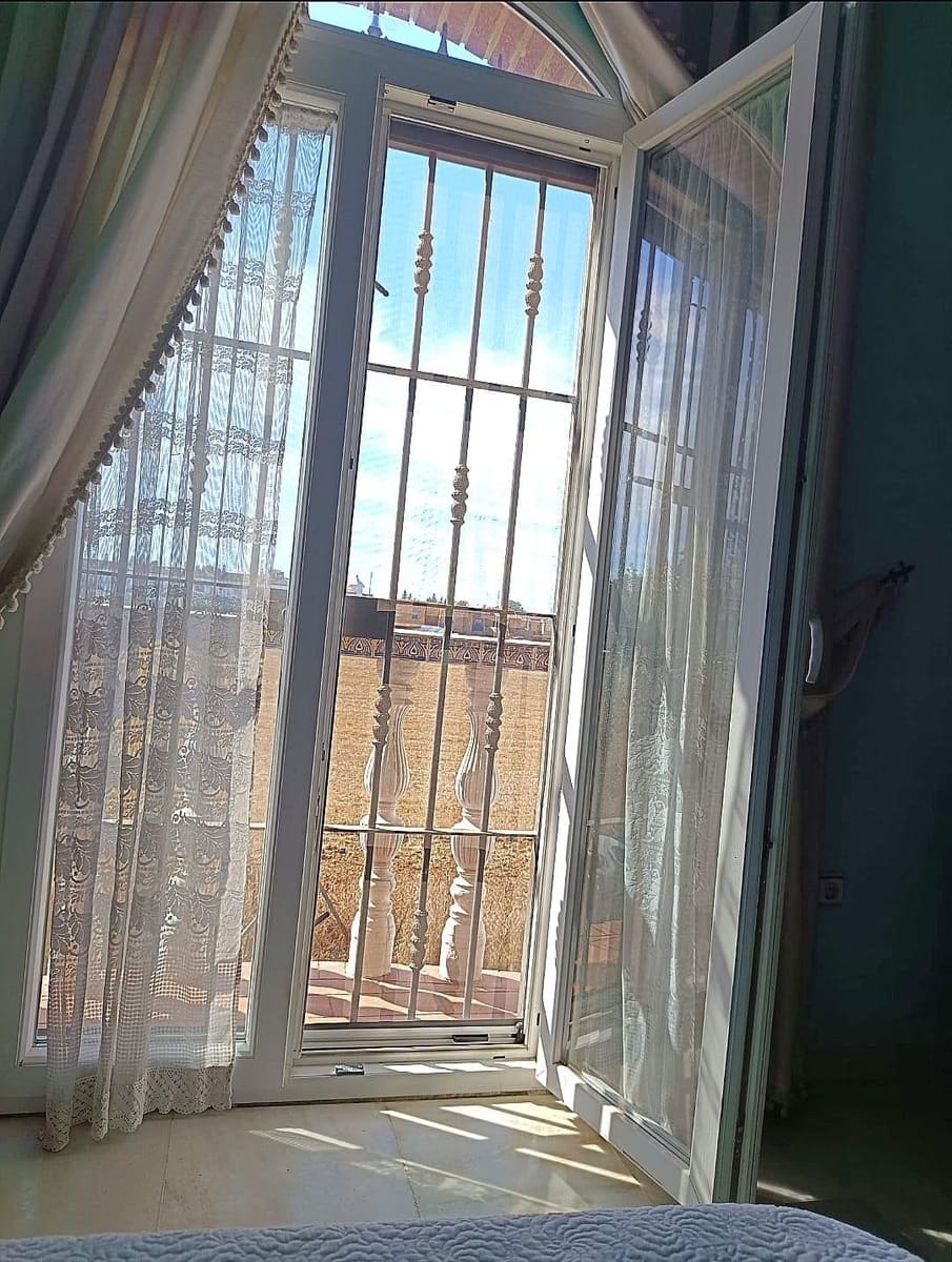 4 soveværelse Villa til salg i Chiclana de la Frontera med garage - € 450.000 (Ref: 9438912)