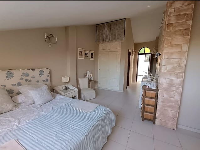 4 soveværelse Villa til salg i Chiclana de la Frontera med garage - € 450.000 (Ref: 9438912)