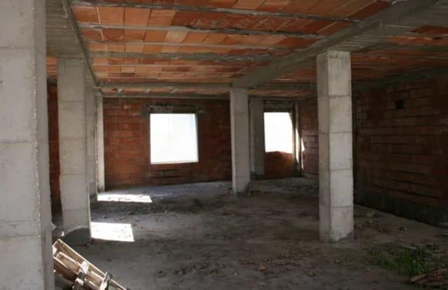 Casa de 4 habitaciones en San Fernando en venta - 135.000 € (Ref: 9445478)