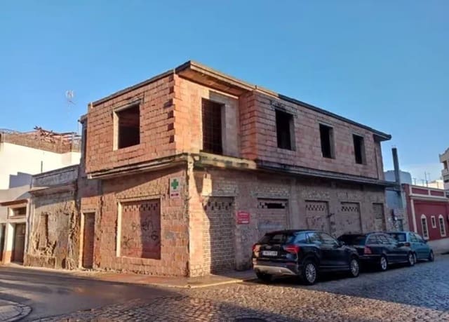 Casa de 4 habitaciones en San Fernando en venta - 135.000 € (Ref: 9445478)