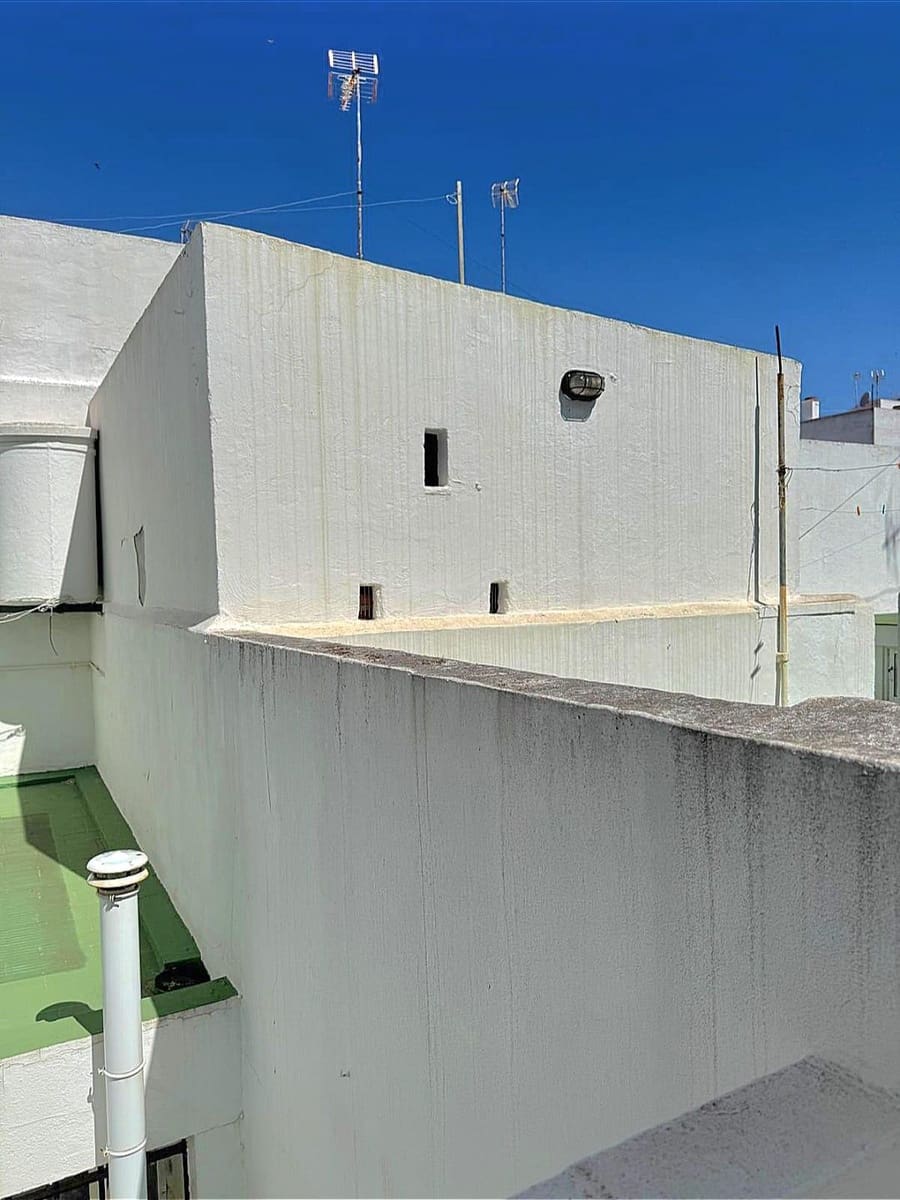 4 slaapkamer Huis te koop in San Fernando - € 260.000 (Ref: 9451548)