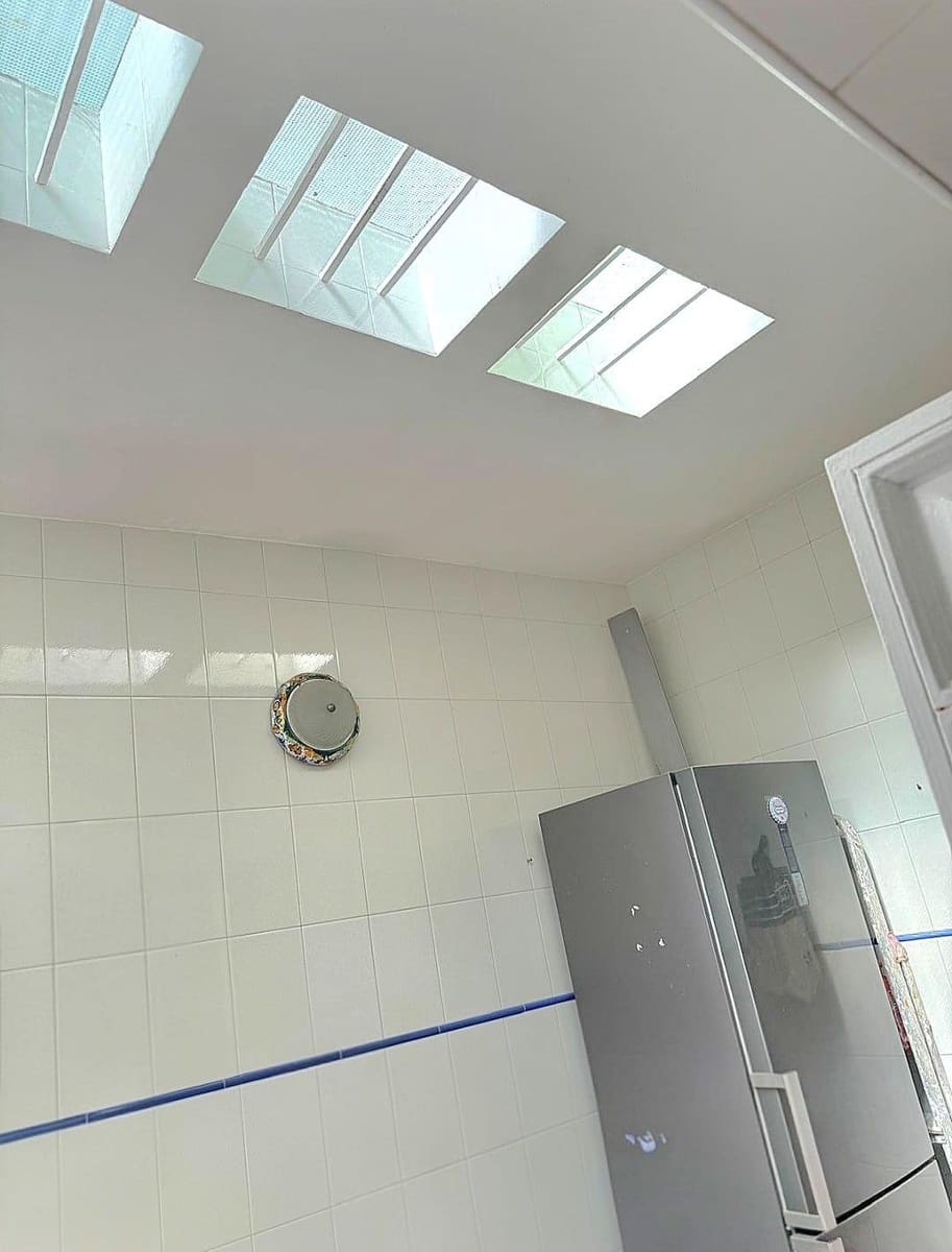 4 slaapkamer Huis te koop in San Fernando - € 260.000 (Ref: 9451548)