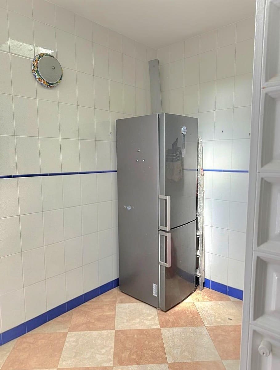 4 slaapkamer Huis te koop in San Fernando - € 260.000 (Ref: 9451548)