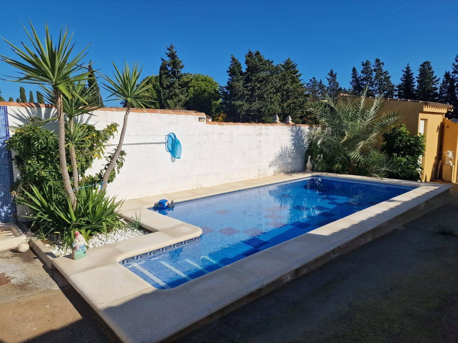 Chalet de 3 habitaciones en Chiclana de la Frontera en venta con piscina - 168.000 € (Ref: 9467748)