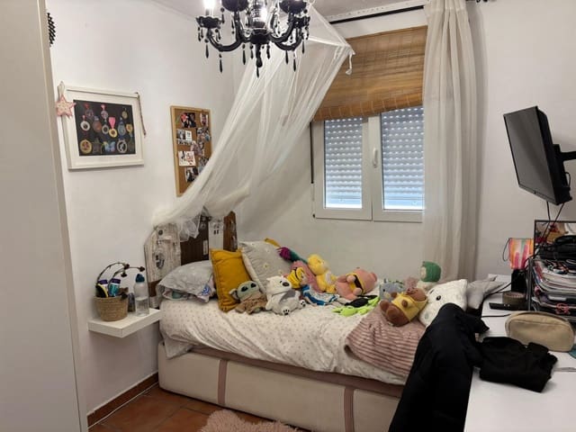 3 soverom Leilighet til salgs i San Fernando - € 160 000 (Ref: 9554284)