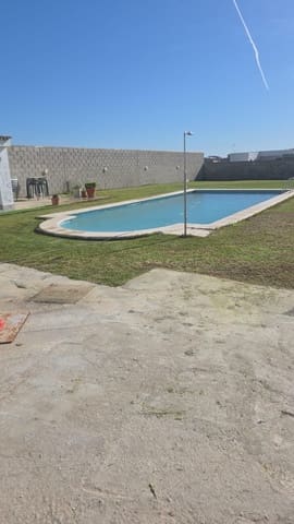 3 makuuhuone Huvila myytävänä paikassa Chiclana de la Frontera - 125 000 € (Ref: 9650761)