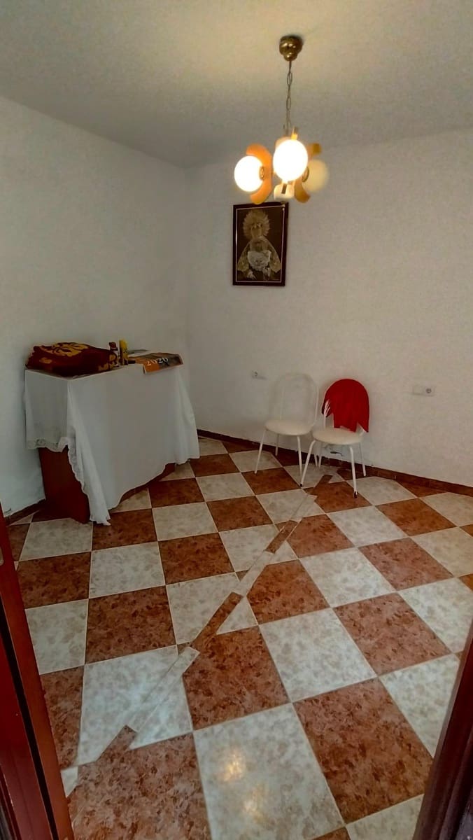 2 bedroom Townhouse for sale in Chiclana de la Frontera - € 120,000 (Ref: 9650762)