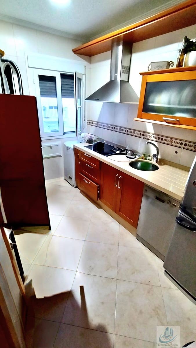 2 bedroom Flat for sale in Cadiz city - € 225,000 (Ref: 9676540)