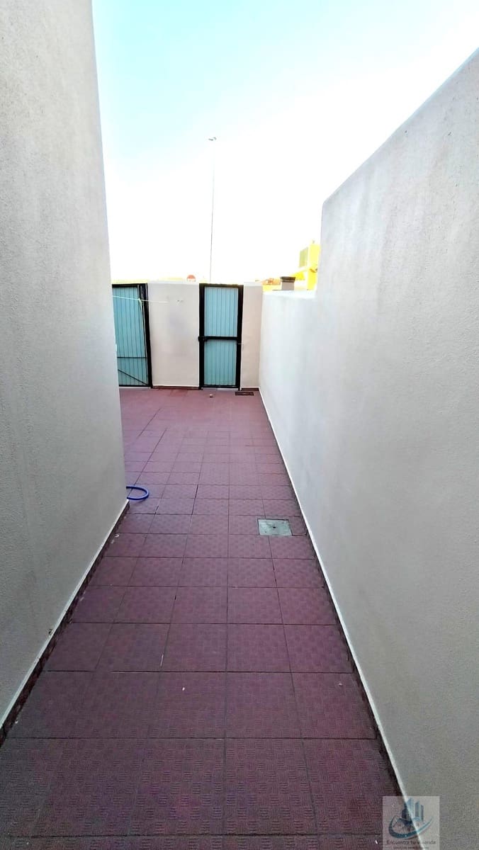 4 soveværelse Lejlighed til salg i Chiclana de la Frontera med garage - € 320.000 (Ref: 9685764)