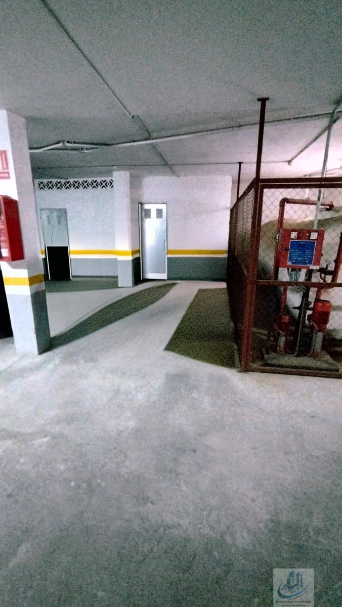 4 soveværelse Lejlighed til salg i Chiclana de la Frontera med garage - € 320.000 (Ref: 9685764)