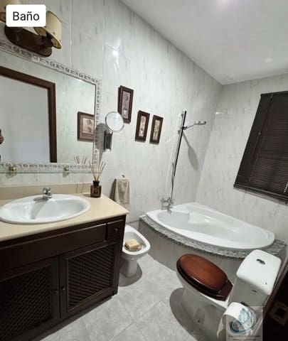 3 soverom Villa til salgs i Chiclana de la Frontera med svømmebasseng - € 480 000 (Ref: 9719122)