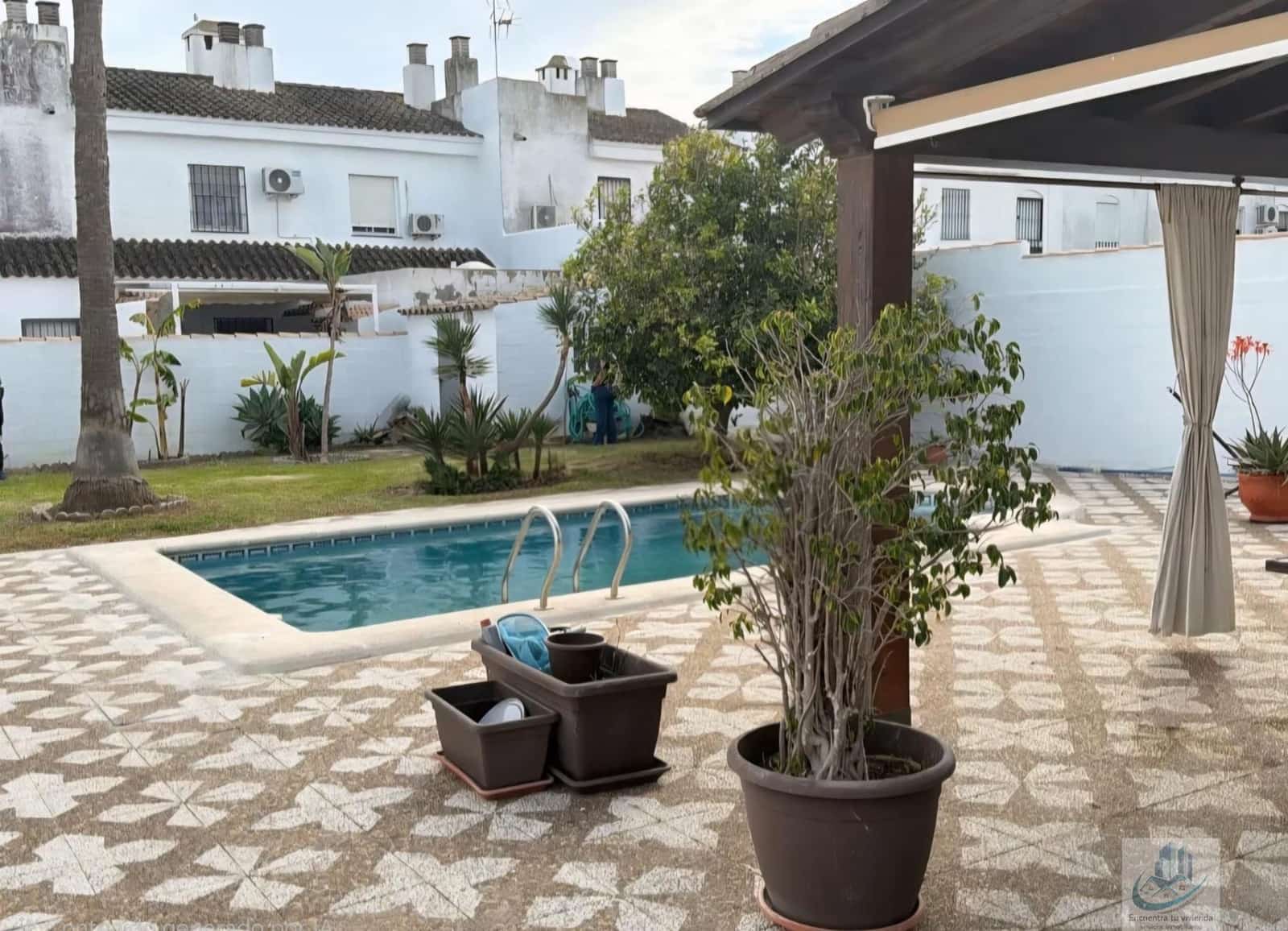 3 bedroom Villa for sale in Chiclana de la Frontera with pool - € 480,000 (Ref: 9719122)