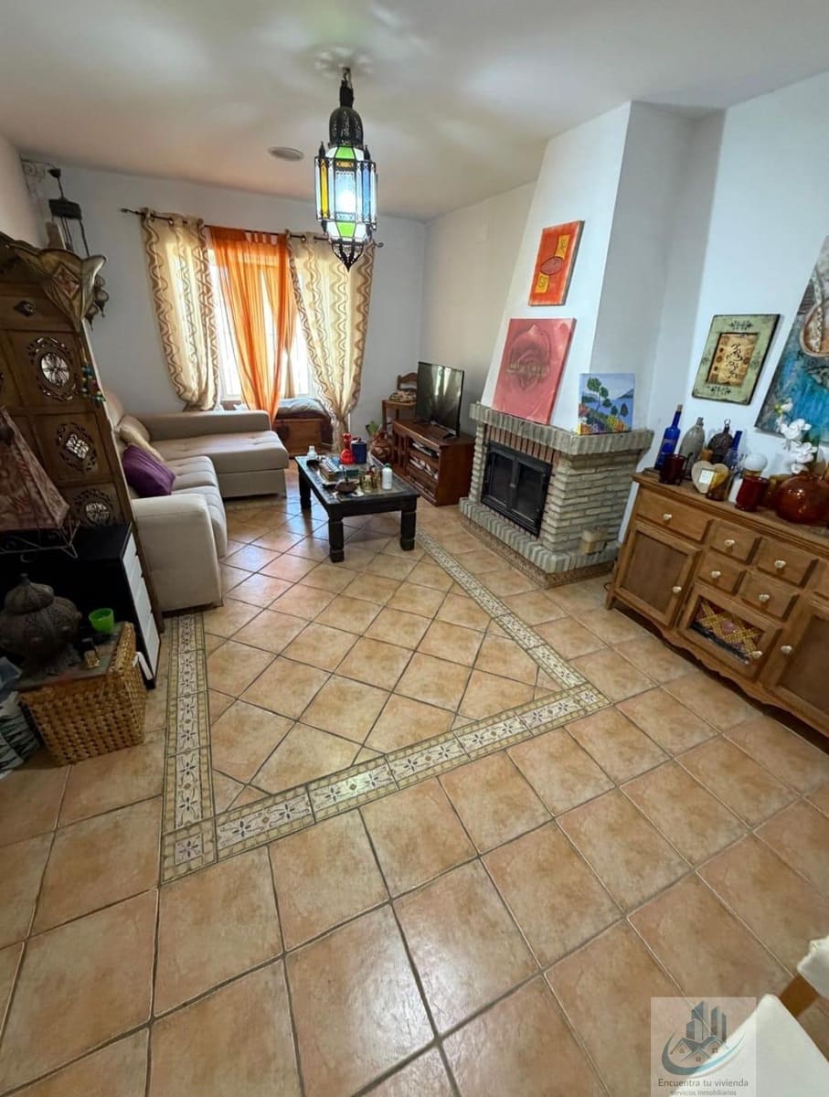 3 bedroom Villa for sale in Chiclana de la Frontera - € 240,000 (Ref: 9720915)