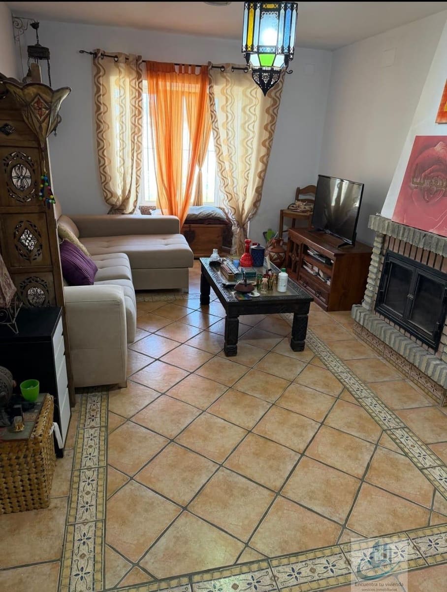 3 bedroom Villa for sale in Chiclana de la Frontera - € 240,000 (Ref: 9720915)