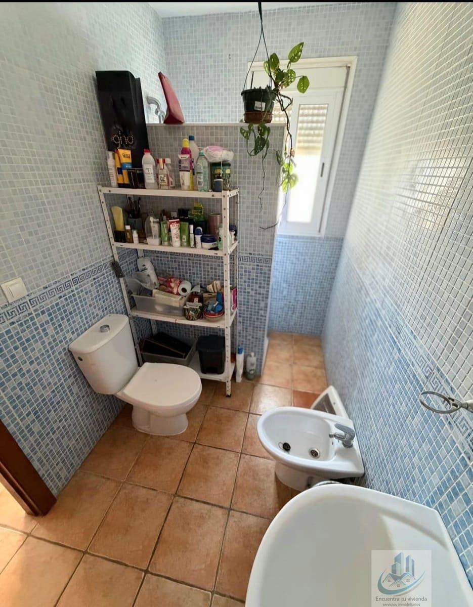 3 bedroom Villa for sale in Chiclana de la Frontera - € 240,000 (Ref: 9720915)