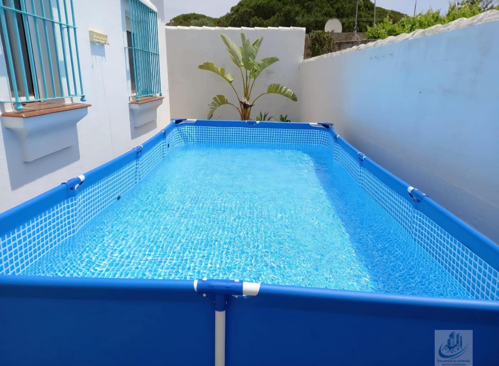 3 bedroom Villa for sale in Chiclana de la Frontera - € 240,000 (Ref: 9720915)