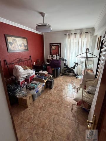 4 soverom Leilighet til salgs i San Fernando - € 235 000 (Ref: 9737333)