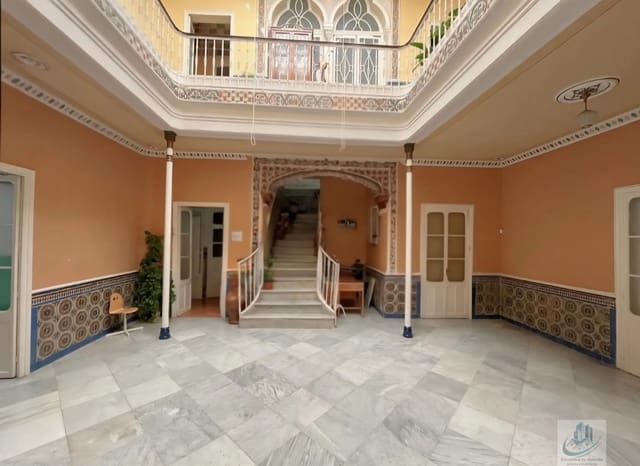 18 bedroom Villa for sale in Puerto Real with garage - € 690,000 (Ref: 9737335)