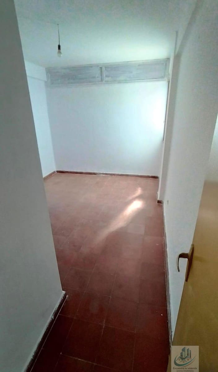 3 slaapkamer Flat te koop in San Fernando - € 135.000 (Ref: 9758209)
