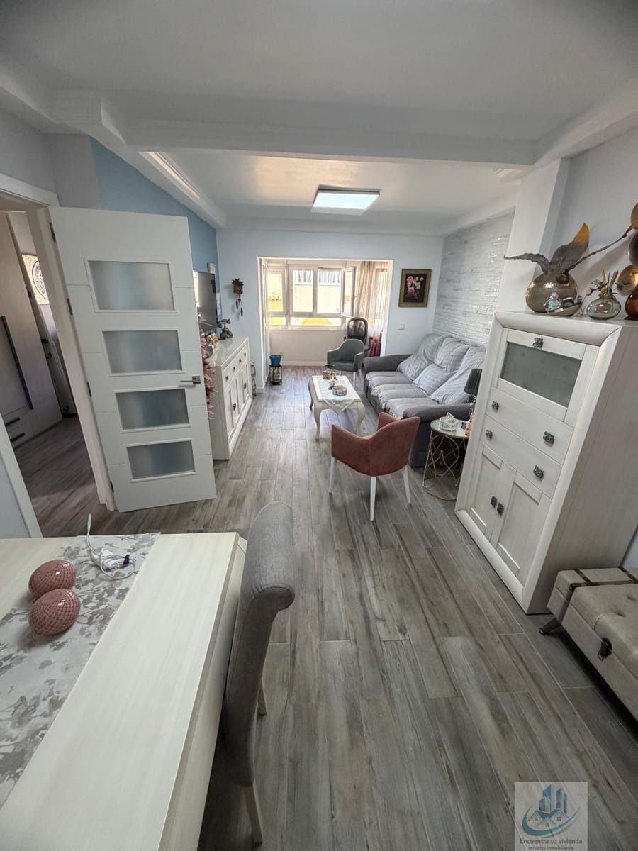 4 bedroom Flat for sale in San Fernando with garage - € 258,000 (Ref: 9795747)