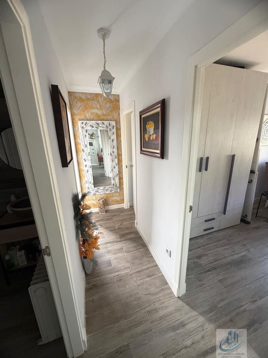 4 bedroom Flat for sale in San Fernando with garage - € 258,000 (Ref: 9795747)