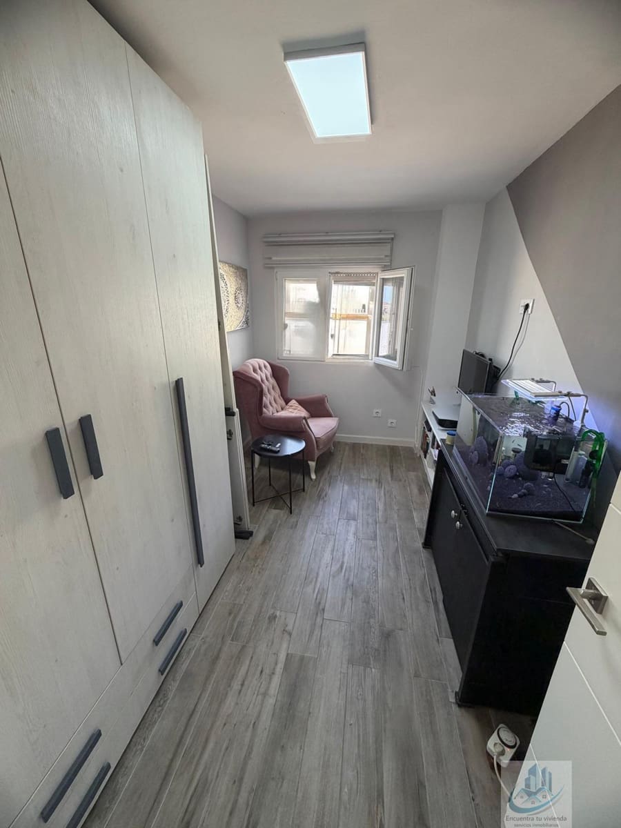 4 bedroom Flat for sale in San Fernando with garage - € 258,000 (Ref: 9795747)