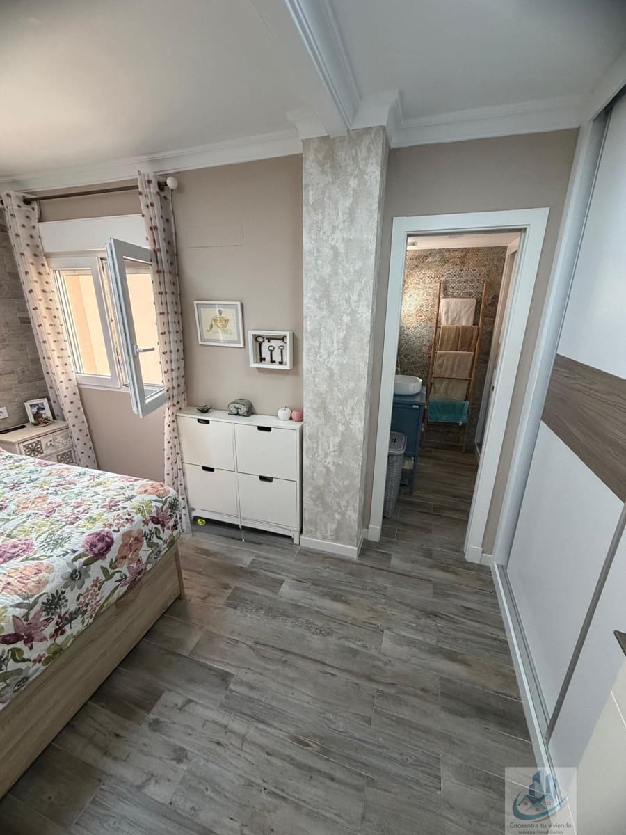 4 bedroom Flat for sale in San Fernando with garage - € 258,000 (Ref: 9795747)