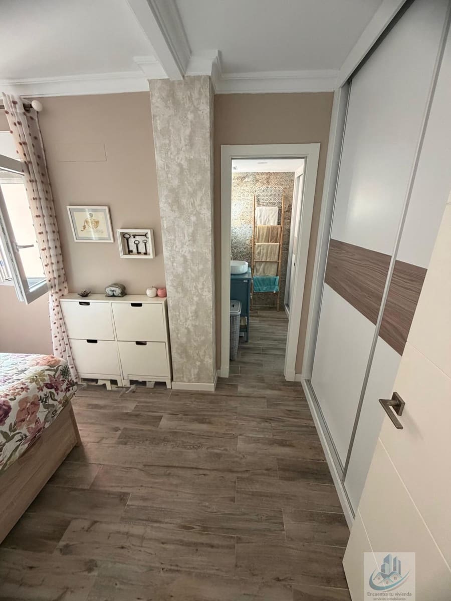 4 bedroom Flat for sale in San Fernando with garage - € 258,000 (Ref: 9795747)