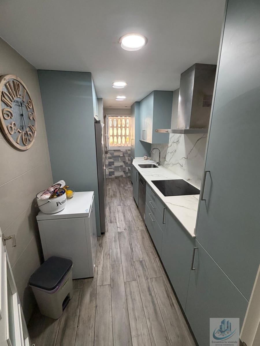 4 bedroom Flat for sale in San Fernando with garage - € 258,000 (Ref: 9795747)