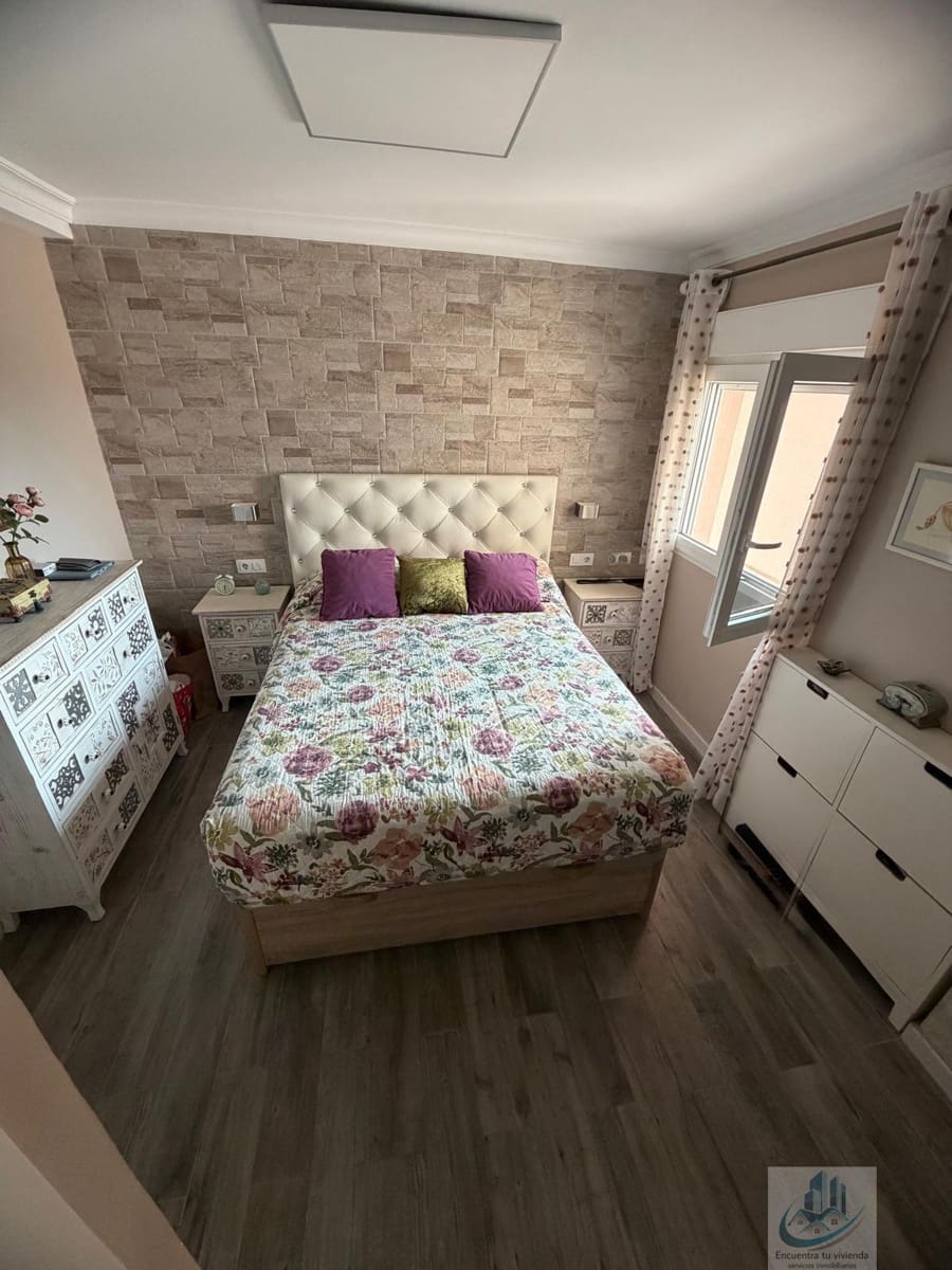 4 bedroom Flat for sale in San Fernando with garage - € 258,000 (Ref: 9795747)