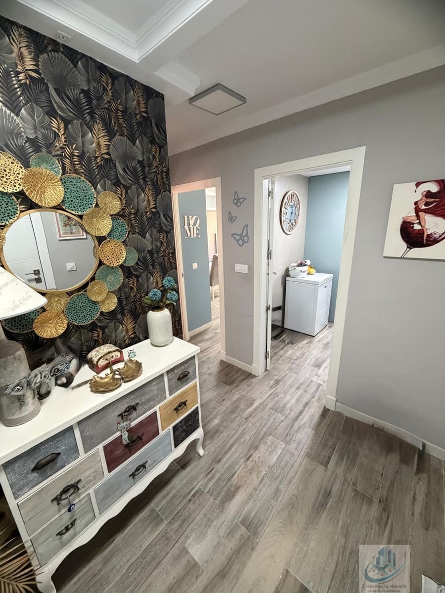 4 bedroom Flat for sale in San Fernando with garage - € 258,000 (Ref: 9795747)