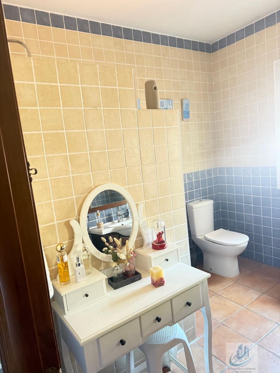 3 bedroom Villa for sale in Chiclana de la Frontera - € 450,000 (Ref: 9797255)