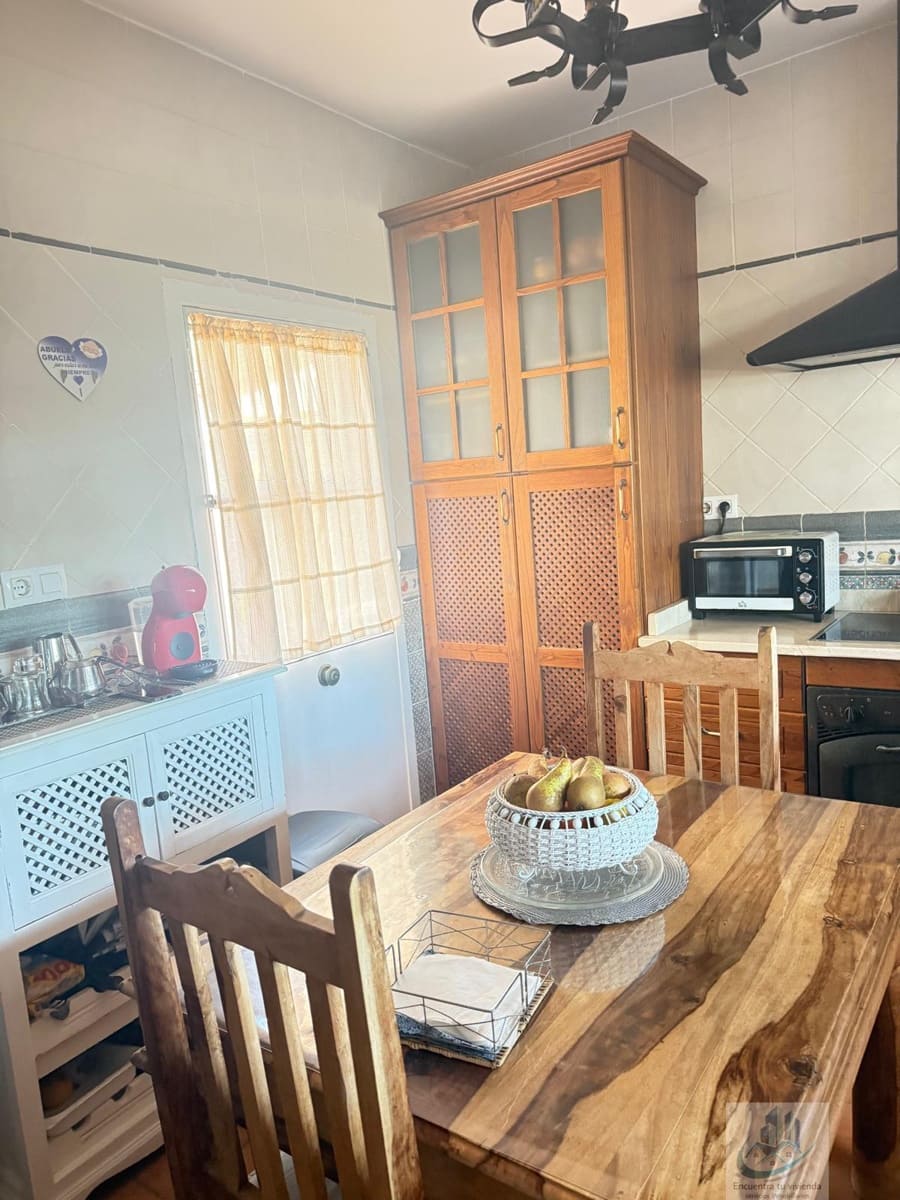 3 bedroom Villa for sale in Chiclana de la Frontera - € 450,000 (Ref: 9797255)