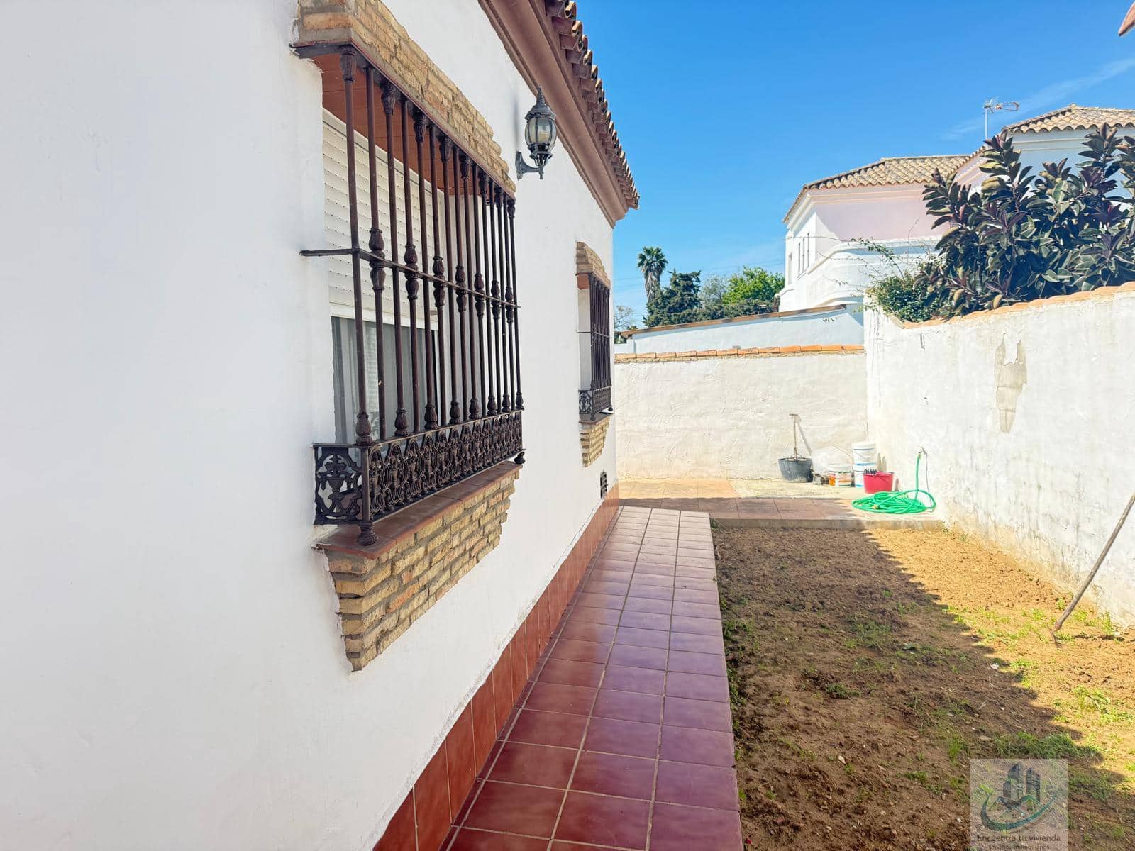 3 bedroom Villa for sale in Chiclana de la Frontera - € 450,000 (Ref: 9797255)