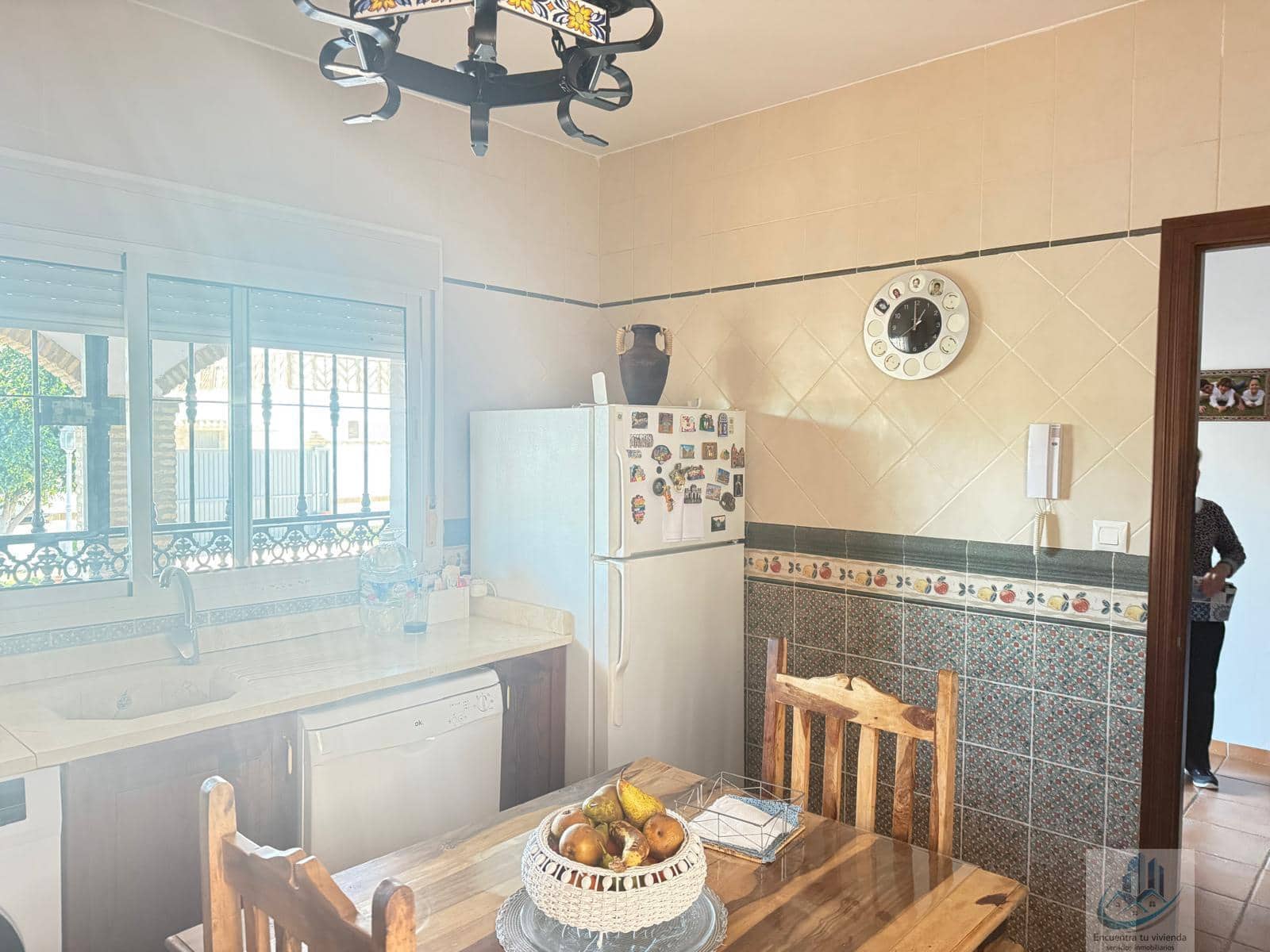 3 bedroom Villa for sale in Chiclana de la Frontera - € 450,000 (Ref: 9797255)