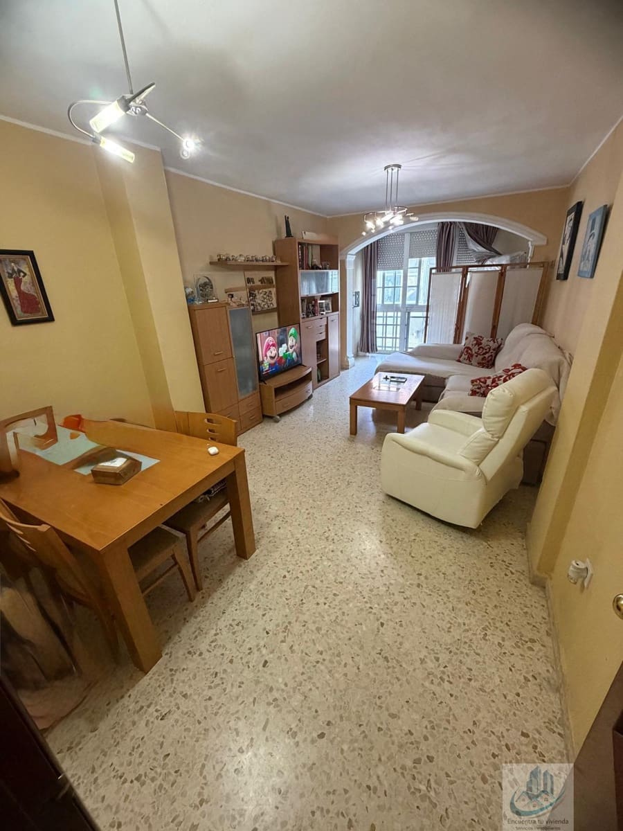 3 soveværelse Lejlighed til salg i San Fernando - € 198.000 (Ref: 9816653)