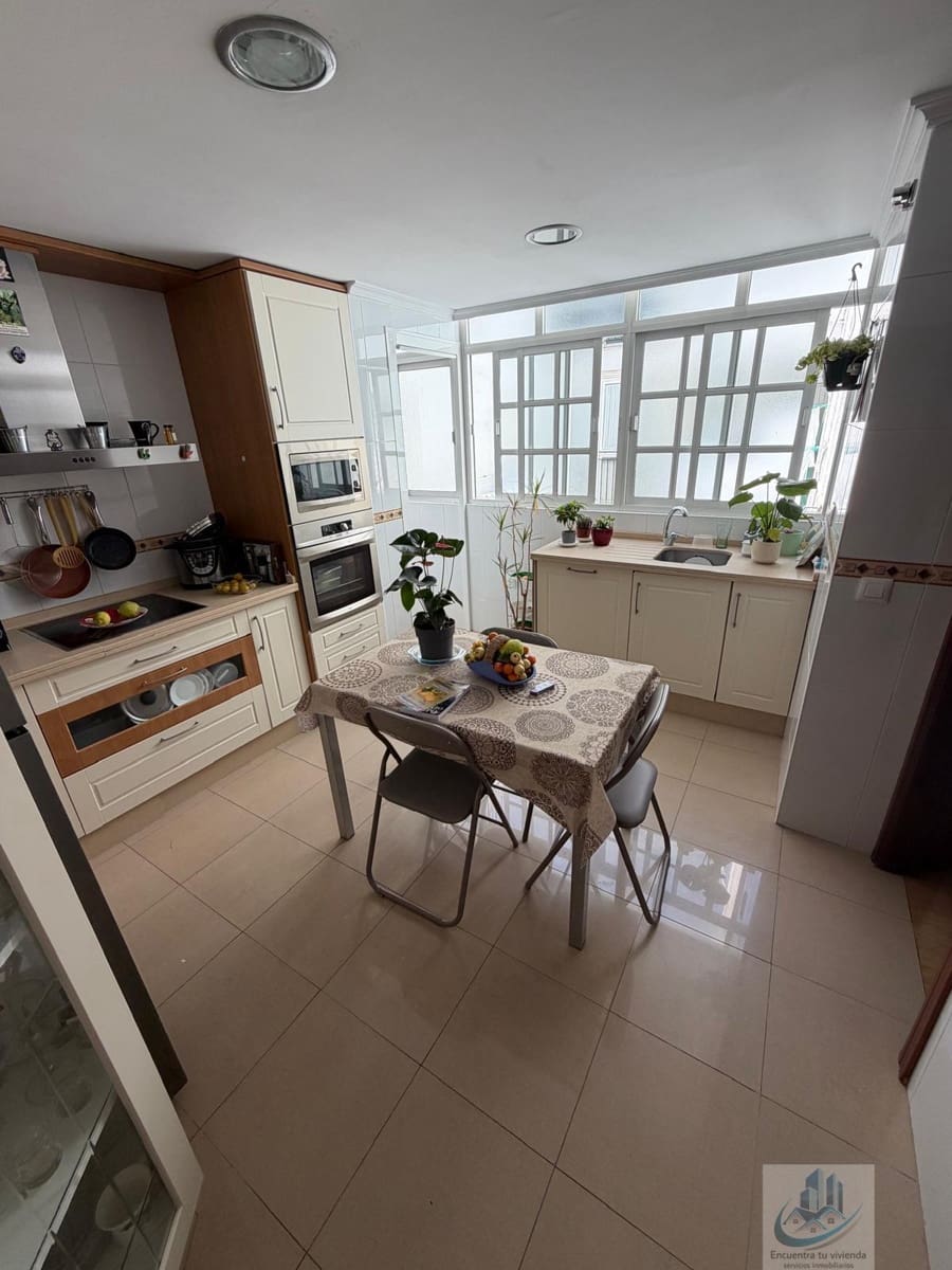 3 sovrum Lägenhet till salu i San Fernando - 230 000 € (Ref: 9915051)