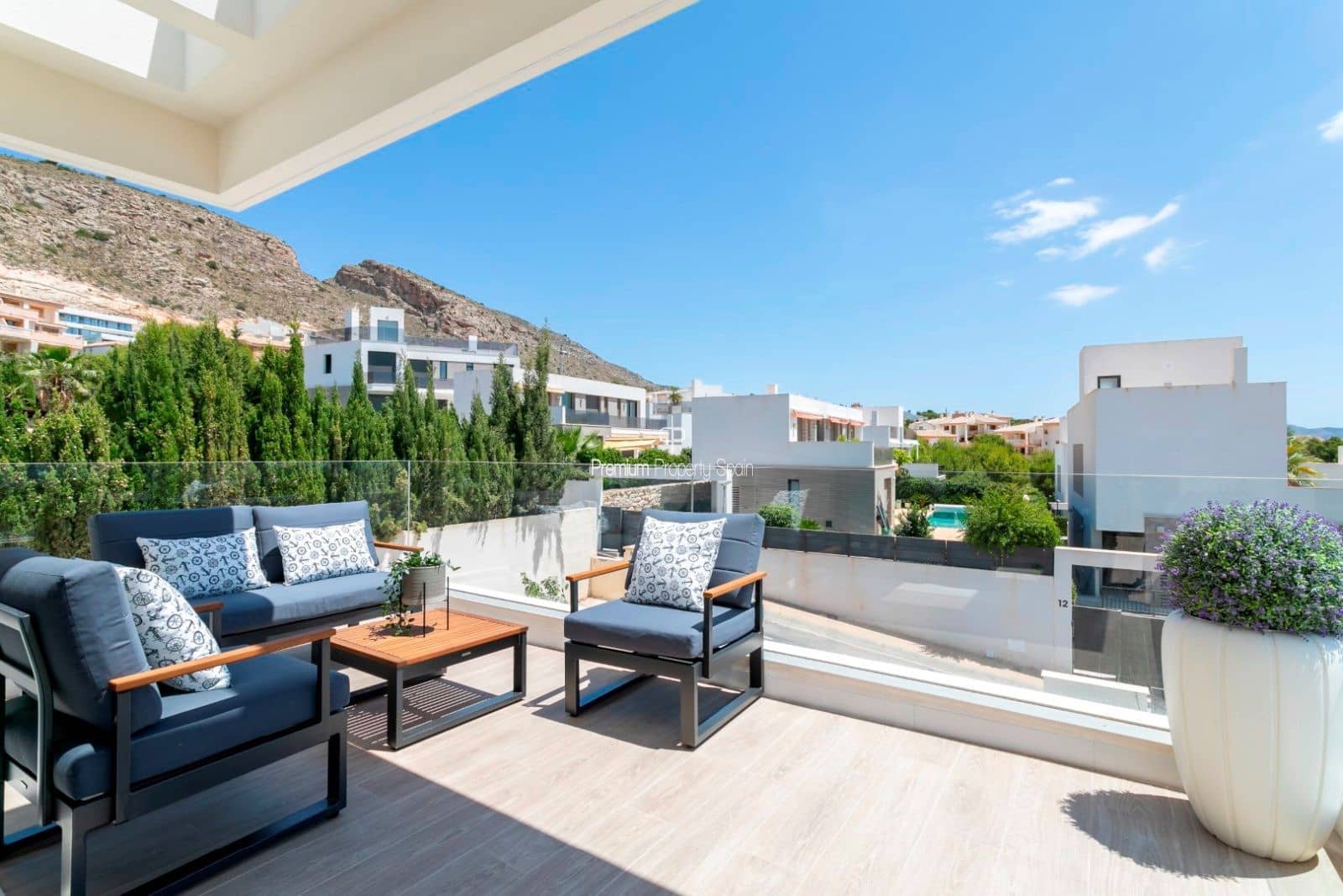 4 quarto Moradia para venda em Finestrat com piscina garagem - 799 000 € (Ref: 7060260)