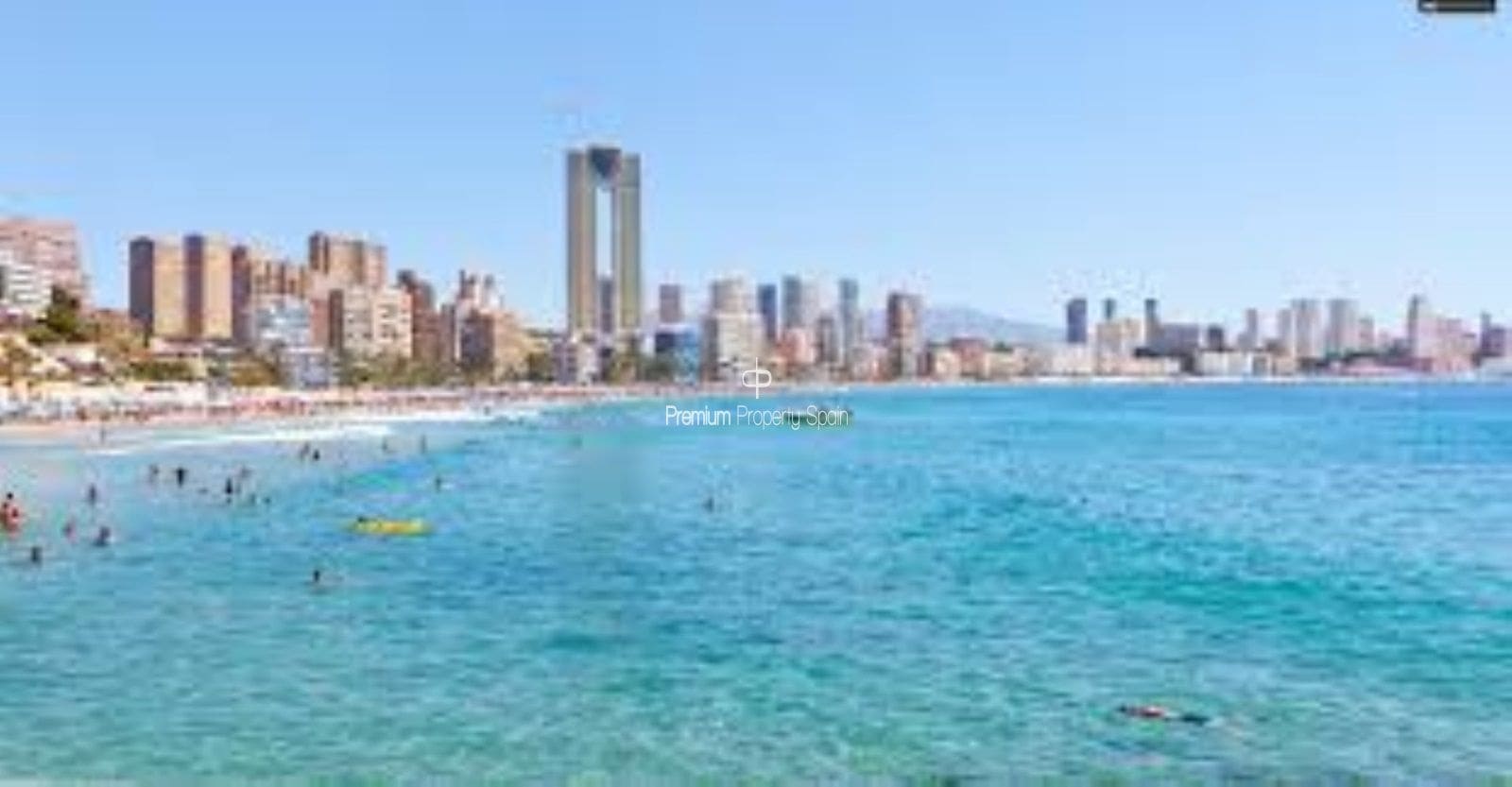 4 quarto Moradia para venda em Finestrat com piscina garagem - 799 000 € (Ref: 7060260)