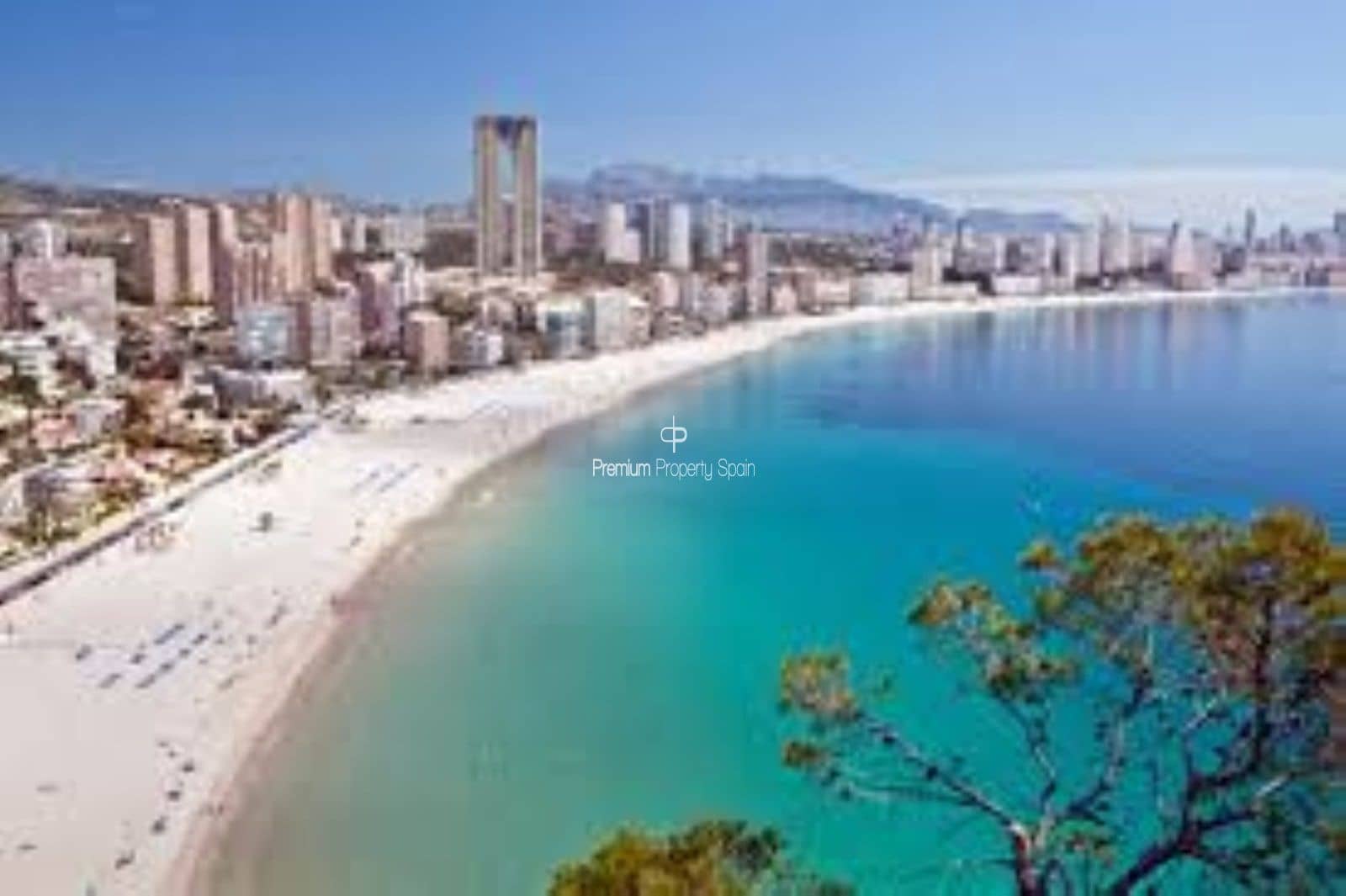 4 quarto Moradia para venda em Finestrat com piscina garagem - 799 000 € (Ref: 7060260)